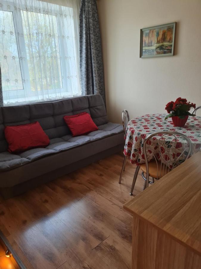 Ziemielu Mols Apartaments/Pirma Linija Pie Juras Liepaja Bagian luar foto